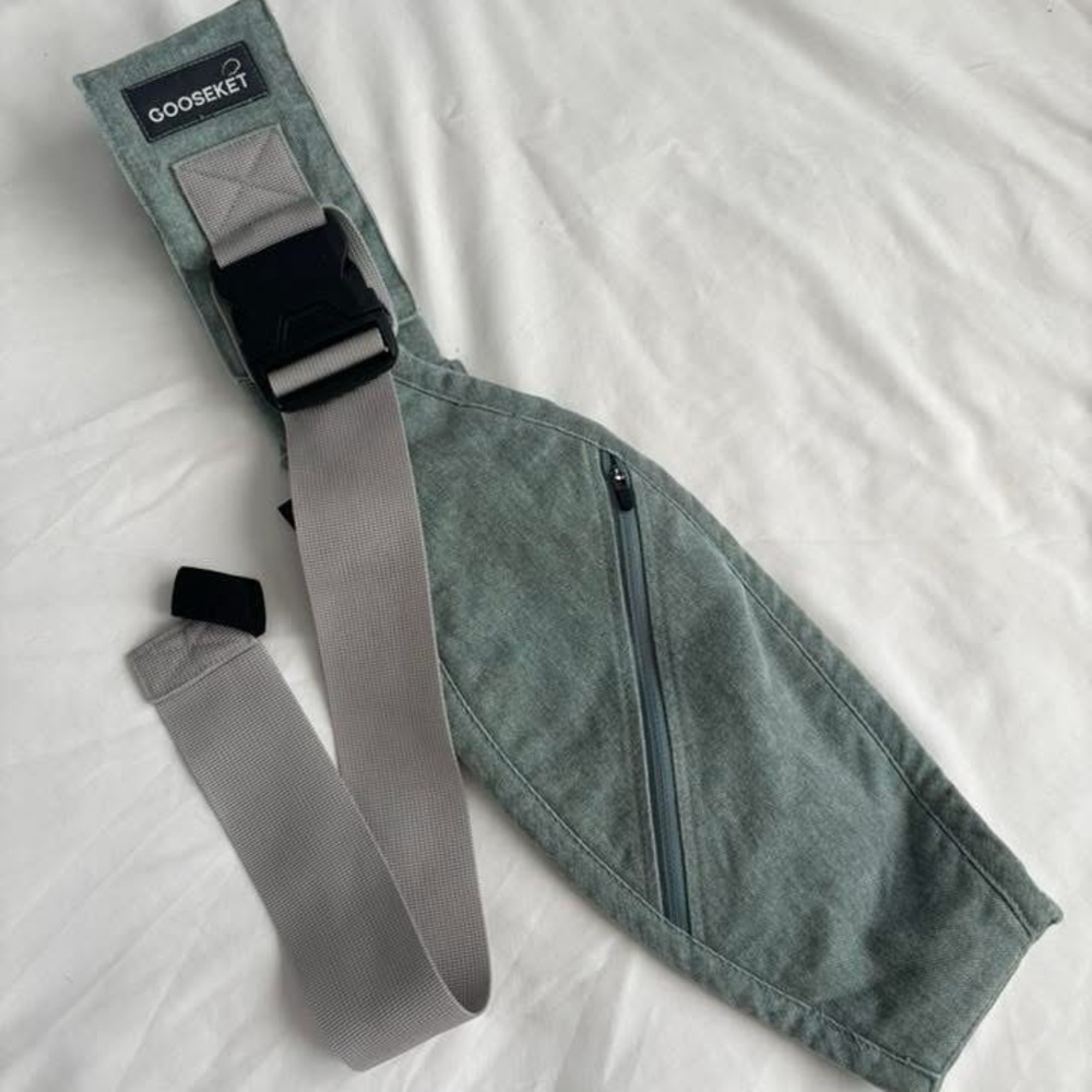 Gooseket Baby/Toddler Sling / Hip Carrier
